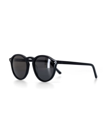 Holiday Black Gloss Sunglasses suggérées chez